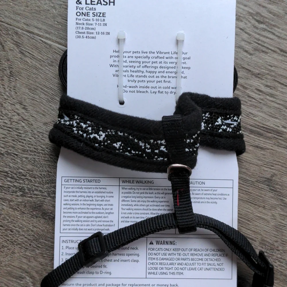 Cat harness and leash